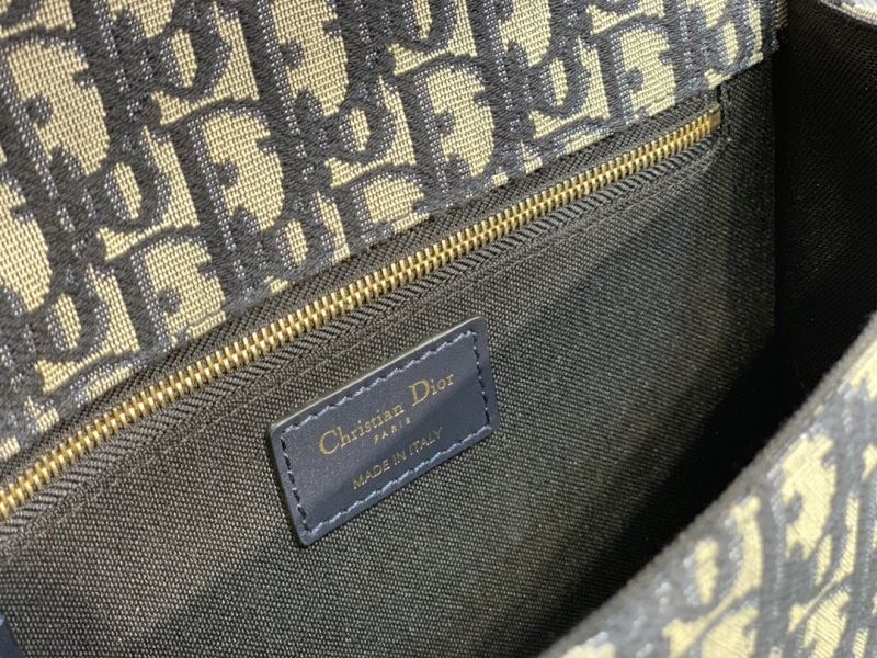 Christian Dior Montaigne Bags